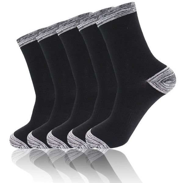 Spor çorapları 5 çift kış erkekleri pamuk siyah eğlence işleri uzun yürüyüş koşu yürüyüş termal erkek artı boyut 230814