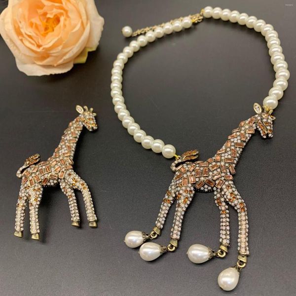 Collana Orecchini Set Meraviglia Senza Tempo Fantasia Perla Zirconia Giraffa Catene Per Le Donne Gioielli Di Design Raro Top Retrò