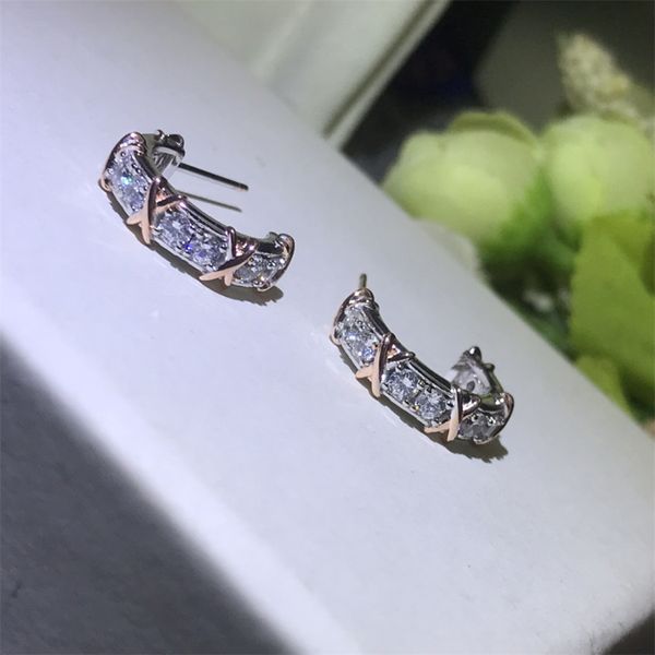 Düğün Mücevherleri 18K Riose Altın With Dimond Küpe Tasarımcı Moissanit Charm Küpeler Sterlling Gümüş İğne Kulak Kapağı Lüks Jewlary Moda Aksesuarları