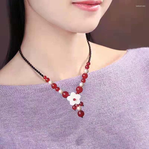 Anhänger Halsketten Frauen Vintage Ethnische Rote Perlen Choker Halskette 2023 Damen Elegante Floral Hand Weben Seil Kette Schmuck Am Hals