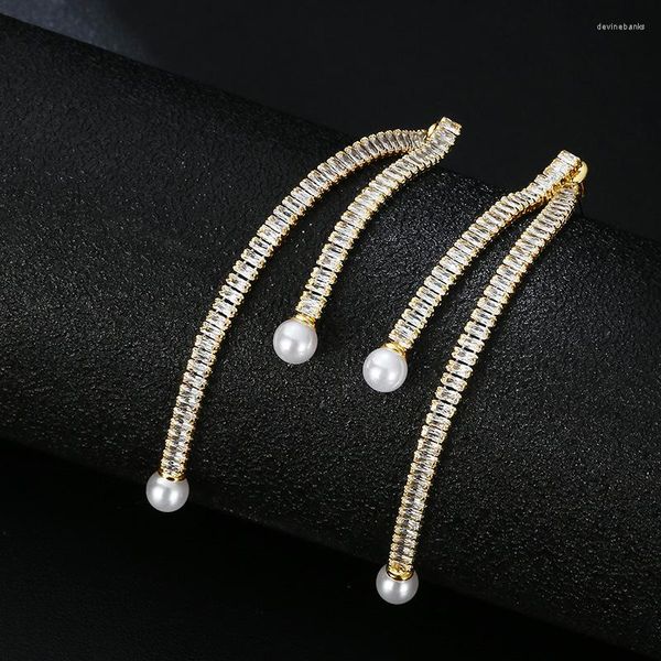 Ohrhänger vorne und hinten, Stil A, zweilagiger, mit Kupfer eingelegter, vergoldeter langer Perlenquasten-Persönlichkeitsschmuck für Damen