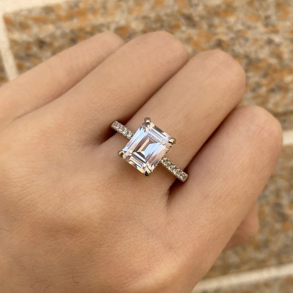 Fedi nuziali di fidanzamento in argento sterling 925 di lusso per le donne Anello con diamanti simulati taglio smeraldo 4CT Gioielli in platino REGALO RAGAZZA