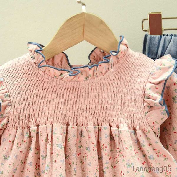 Set di abbigliamento Abbigliamento per bambini Primavera Autunno New Floral Cute Baby Shirt + Denim Bell Bottom Jeans Casual Sweet Girls Clothes Suit R230805