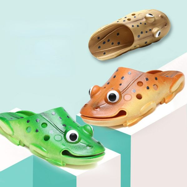Тапочки смешные лягушки Slippers Summer Beach Shouse Обувь родительских детей. Случайные развлекательные тапочки скользят сандалий шлепанцы Pantuflas de Mujer 230804