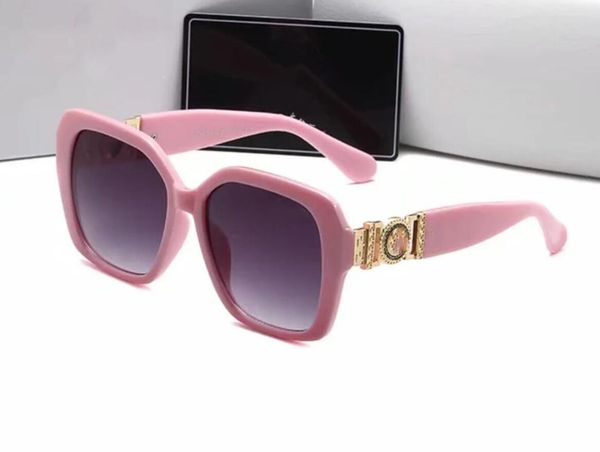 Hot Luxury Sunglasses Lens Polaroid Lens Designer Letra feminina homem Óculos de moda sênior para mulheres Óculos de óculos de metal vintage Metal Sun Glasses 4378