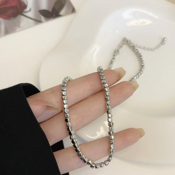 Correntes de metal moda colares de miçangas colar de temperamento curto quadrado para mulheres