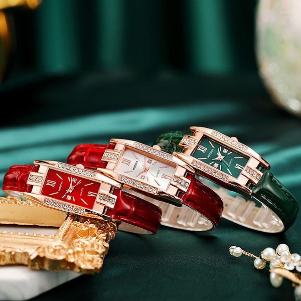 Armbanduhren 2023 Luxus Grüne Uhren Frauen Qualitäten Diamant Verzierte Quarzuhr Damen Leder Elegante Montre Femme