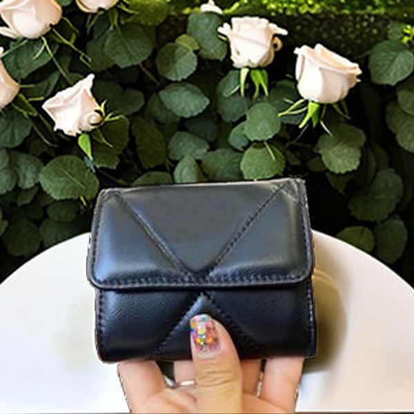 Branded Mini Teacher Lingge Wallet 2023 New Fashion Versatile High End Sheep Pickup Card Slot Multi Black Women's Handheld Bag Exquisite Sweet Spedizione gratuita tutti i giorni