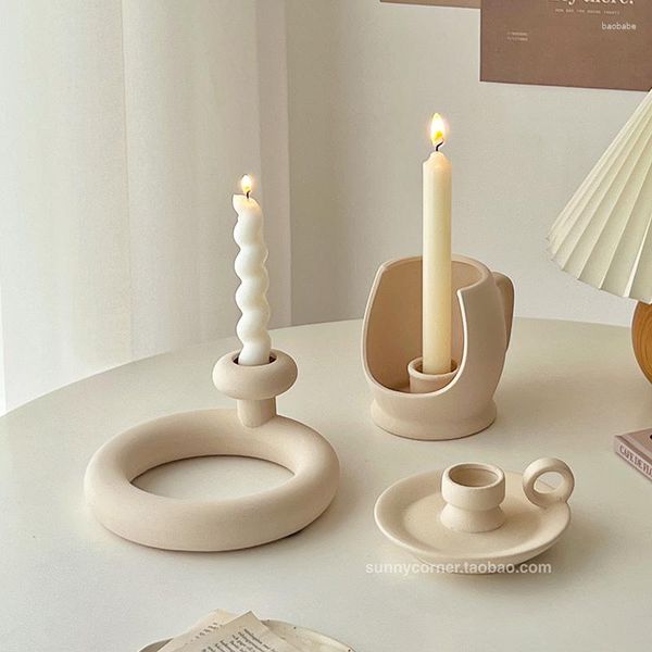 Castiçais Branco Casamento Titular Pequenas Mesas Estéticas Modernas Candelabro Peças Centrais Candelabros de Jantar Góticos Enfeites para Casa