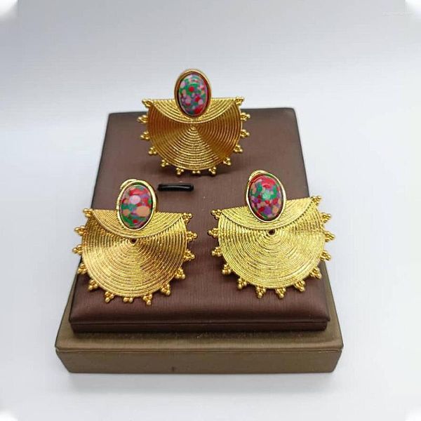 Collana Orecchini Set Anello color oro Dubai per donna Clip in pietra di lusso Gioielli di design per la sposa da sposa turca di grandi dimensioni