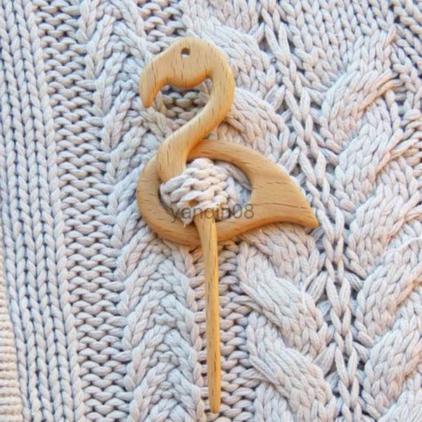 Spille Spille 18 Stili Cartoon Animal Spilla in legno naturale Sciarpa carina Fibbia Chiusura Maglione Clip Pins Costume Decortative Gioielli Regalo HKD230807