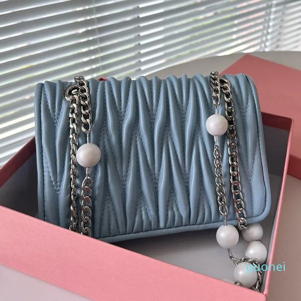 Diseñador - Cadena de perlas Bolso cruzado Bolso con solapa Bolsos Monedero Moda Plisado Bolsos de hombro para mujer Carteras de embrague cuadradas Herrajes de plata Hebilla magnética Monedero cruzado