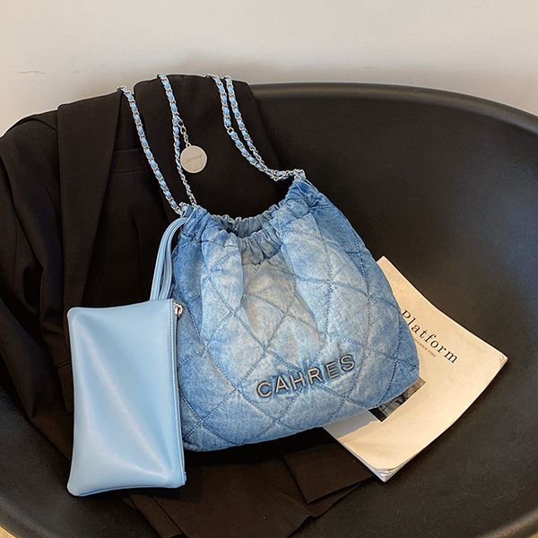 borse a tracolla da donna all'ingrosso quest'anno popolare borsa a secchiello in denim leggero e comodo quotidiano Joker borsa di tela blu borse a quadri ricamate 10626 #