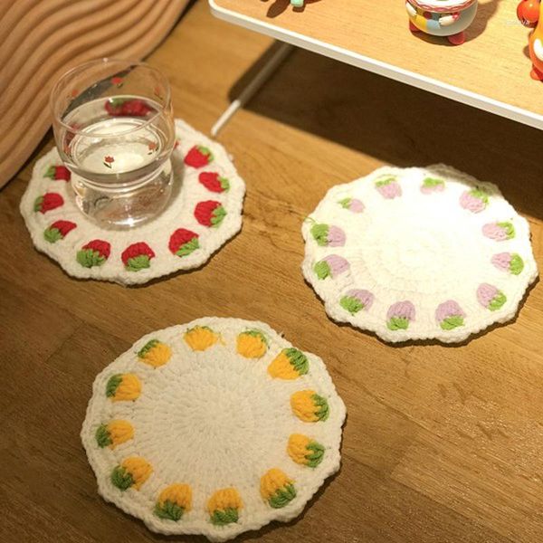 Tovagliette Simpatici frutti Fragola Tappetino per tazza lavorato a maglia fatto a mano Caffè Tazze da tè Cuscinetti Tovagliette piccole Decorazione della cucina di casa