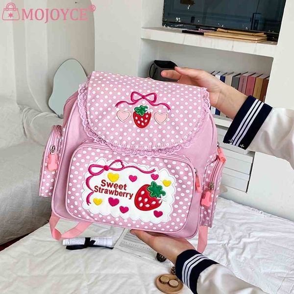 Schultaschen Kawaii Kindertasche Niedliche Erdbeerstickerei Student Mochila Dots Multi Pocket Nylon Fashion College für Teenager Mädchen 230807