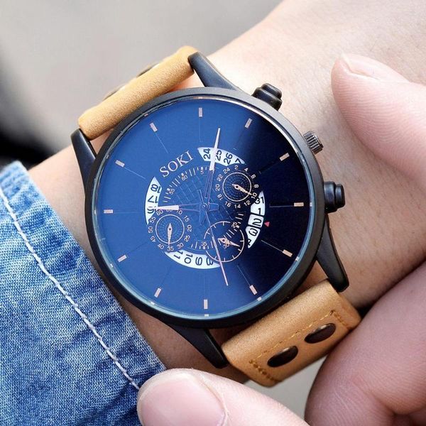 Orologi da polso 2023 Stile europeo e americano Moda Casual Orologio da uomo Cinturino in PU Studente Sportivo Quarzo Affari