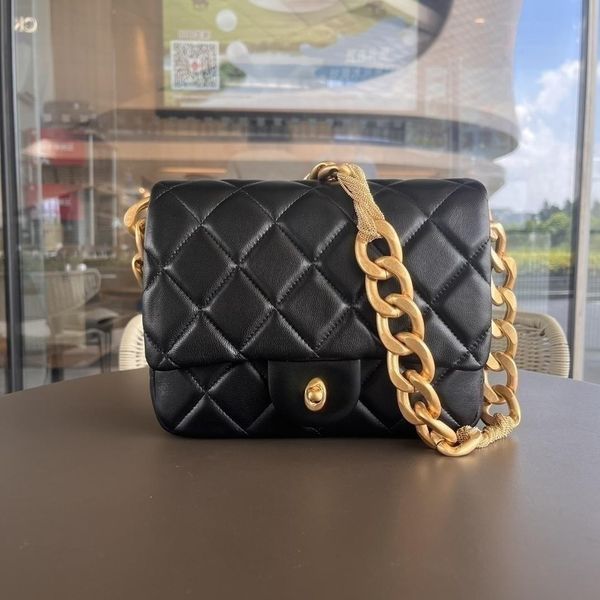 23a nappa catena d'oro spessa borsa a tracolla di design borsa ascellare da donna unica borsa vintage borsa consigliata dalla celebrità di Internet