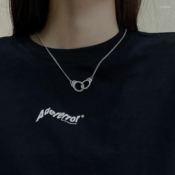 Collane con ciondolo Amanti personalizzati Collana con manette Nome personalizzato Acciaio inossidabile per donna Regali di gioielli punk retrò da uomo