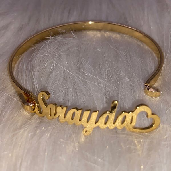 Braccialetti con ciondoli Nome personalizzato per le donne Braccialetti con cuore personalizzato Design unico Braccialetto Moda Gioielli in acciaio inossidabile Regalo 230807