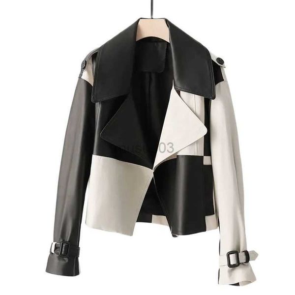 Giacca in pelle da donna in ecopelle di fascia alta nero bianco con giuntura a quadri in pelle Cappotto da donna Top 2023 Nuova primavera autunno Giacca in PU casual coreano da strada HKD230808