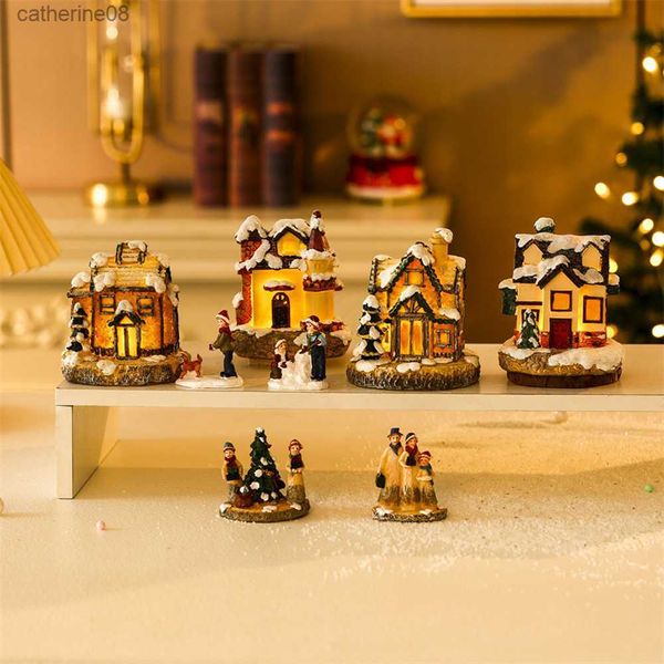 Natale Led Ornamenti per la casa leggera Resina Piccolo villaggio Edificio Xmas Glow Decor Regalo 2024 Felice anno nuovo Decorazione L230621