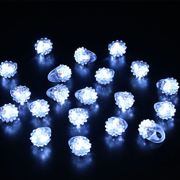 Altri articoli per feste per eventi 203050 pezzi Anelli LED bianchi illuminati Bumpy Lampeggiante Jelly Ring Ricompense di compleanno Uova Filler Glow 230808