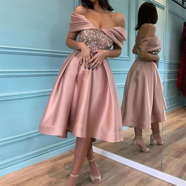 Elegante Dusty Pink A Line Prom Dress Off spalla pieghe drappeggiato cristalli di perline lunghezza del tè abiti da sera da sera formale in raso Cust263G