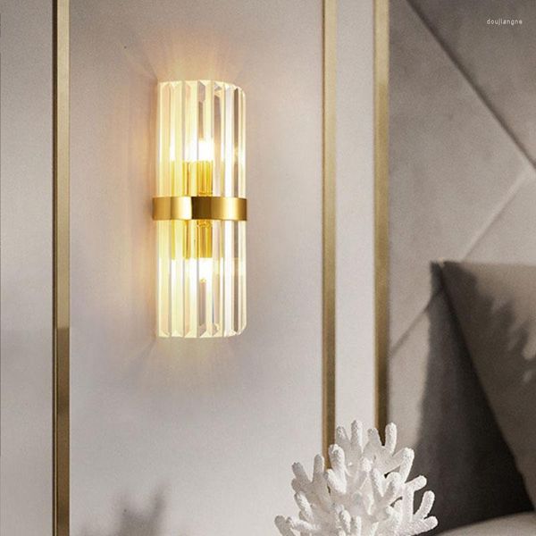 Lampada da parete moderna in cristallo dorato a LED per interni, decorazioni per la casa per camera da letto, comodino, bagno