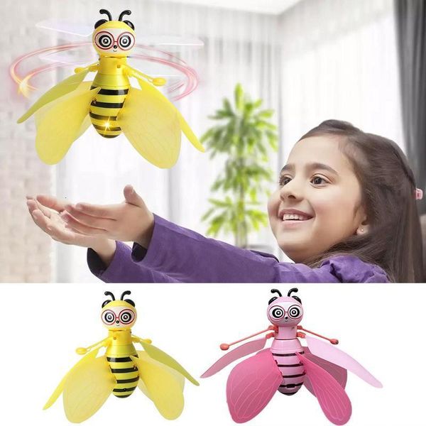 ElectricRC Animali Flying Bee Hand Induction Toy Aircraft Sensore intelligente Ricarica Mini Gioco all'aperto per bambini 230807