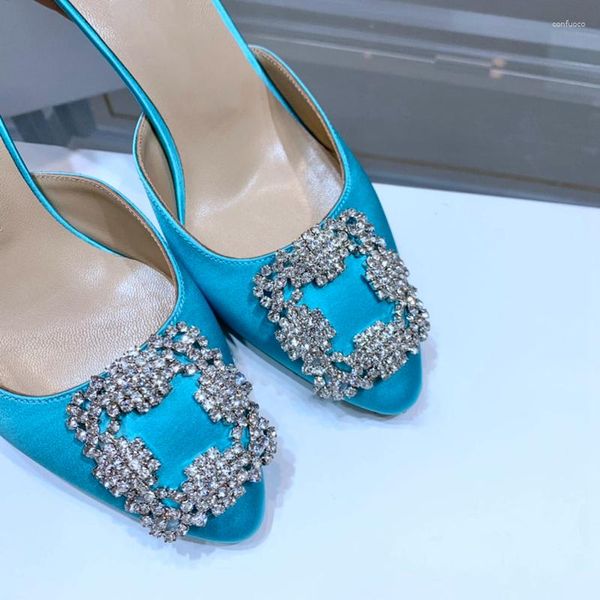 Pantofole L'abito da sposa della damigella d'onore Scarpe col tacco alto Sandali e mezzo erano decorati con diamanti d'acqua