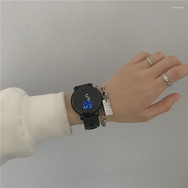 Relógios de pulso Relógios Esportivos Clássico Casual LED Mostrador Correia de Borracha Pulseira Relógio Redondo Para Homens Pulso Moda Presente Feminino