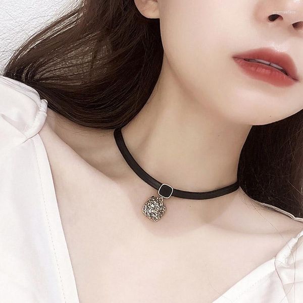 Choker Geometrische Quadratische Kristall Anhänger Halsketten Für Frauen Schwarz Leder Hals Ketten Goth Party Hochzeit Schmuck Zubehör