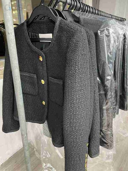 Designer de jaquetas femininas versão alta CE Yang Mi com o mesmo estilo curto pequeno vento perfumado lã preta ouro jaqueta de tweed misturada, mostrando um fino e aparência 98I0