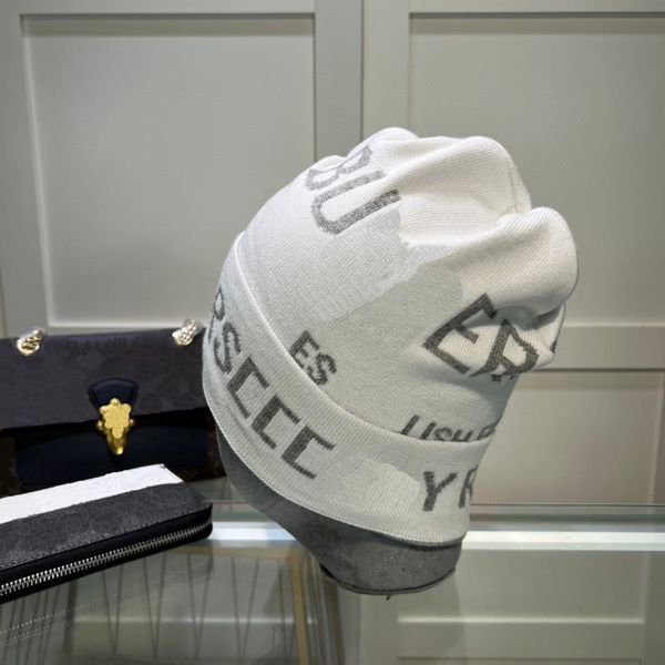 2023 Classic Fashions Designer Cappelli da berretto da uomo e da donna autunno inverno stile caldo berretto da corsa di marca da sci Cappello da teschio di lusso di alta qualità