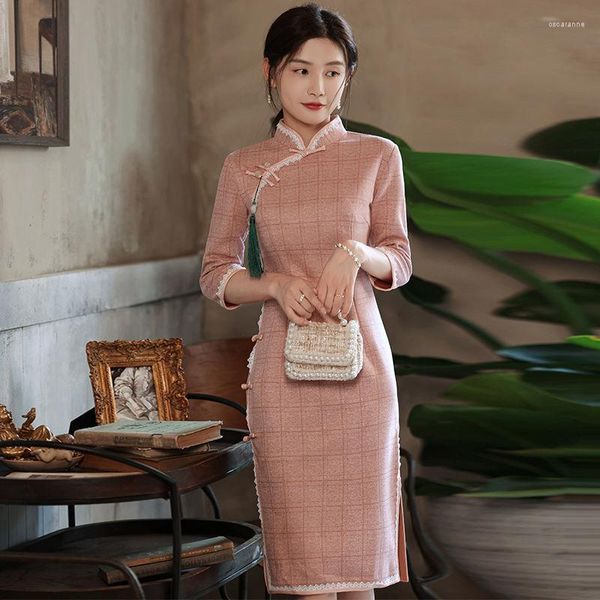 Этническая одежда Восточная Cheongsam Элегантный розовый клетка молодой стиль простой ретро-ретро с длинными рукавами улучшенные ежедневные ежедневные 2023 Собственное платье для вечеринки.