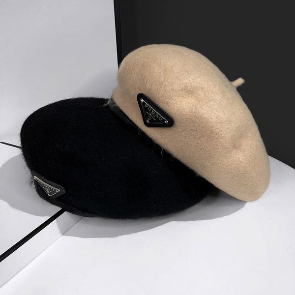 Tasarımcı Doğru Versiyon P Bere Kadın Mektubu Lüks Kaşmir Şapka Beraları Cap Lady Outdoor Seyahat Sıcak Kış Rüzgar Geçirmez Tatil Bonnet Kapakları P