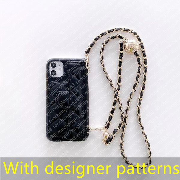 A capa de telefone de designer estilo Xiaoxiang é adequada para iPhone para proteger a tela contra danos, feita de material de couro de cordeiro e vem com uma corrente diagonal grátis.