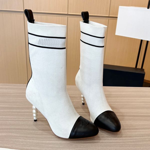 Novo tecido elástico de malha botas de cano curto estilete com letras bordadas na panturrilha meia botas de dedo redondo botas de moda feminina botas de salto alto de designer de luxo