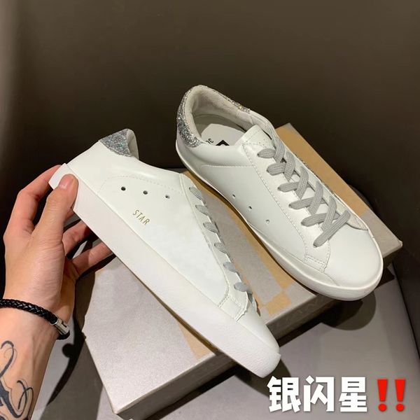 Sapatos de designer de moda Real Luxury Leather Couro Handmade Gladiente Multicolor Tênis Técnicos Man Women Women Famous Shoe Casual Shoes Trainers Brand 044