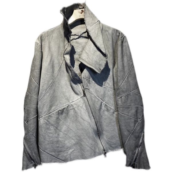 Мужские куртки деконструкция асимметричная адаптация холодного окрашивания дизайна Men Retro расстроенное промытое пальто Zipperc Top 230809