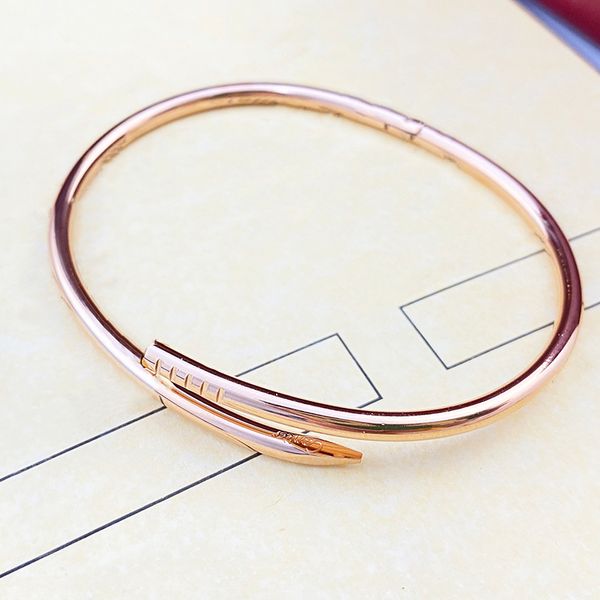 Um clássico designer pulseira manguito pulseira apenas um clou prego pulseira conjunto de jóias de luxo amantes do eixo masculino e feminino 16 19 cm ouro rosa 18k ouro