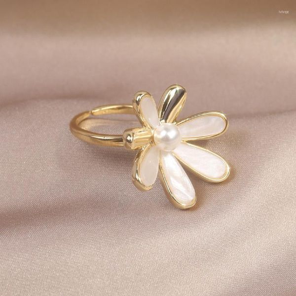 Cluster-Ringe Austyn Südkoreas Modeschmuck 14 Karat echte Vergoldung Acryl Weißer Blumenring Elegante Damenöffnung verstellbar