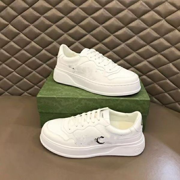 Tenis 1977 Sıradan Ayakkabı Bej ve Ebony Shoe Luxurys Designer'da Klasik Tuval Kadınlar Erkek Ayakkabı İtalya Yeşil ve Kırmızı Web Şerit Platform Kadın Sneaker 03