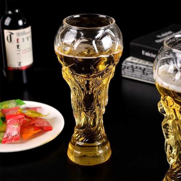 Novo jogo de futebol criativo Copo de cristal 450ml Design de vidro de cerveja Copo de cerveja de cristal Caneca de água Barware Party HKD230809