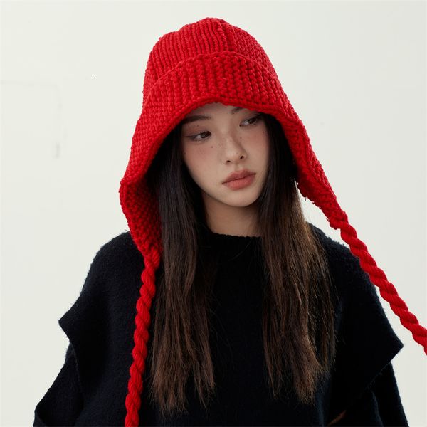 Gorro Skull Caps 2023 Red Bomber Hat Winter Warm Cute Fried Mass Twist Braid Proteção de Orelha Boné de Malha Coreano Fashion Ski Feminino Gorros 230808