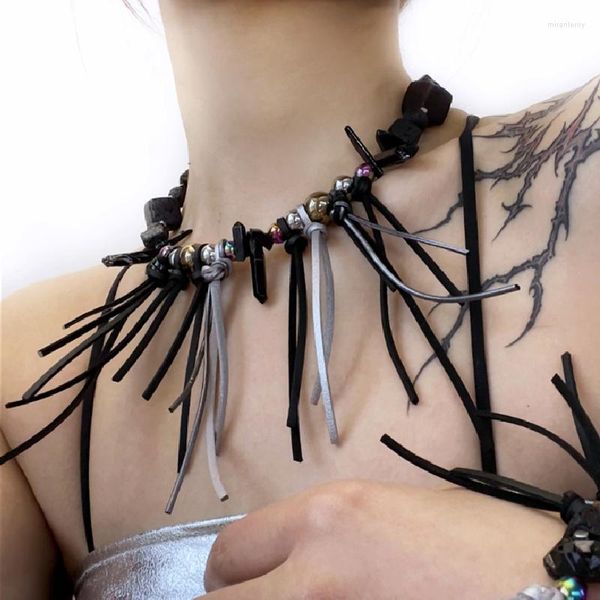 Girocollo Amorcome Perline di pietra lavica nera per le donne Y2K Corda in pelle gotica Catena nappa Collane Gioielli collare fitness energetico