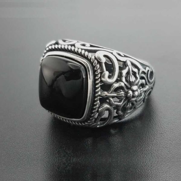 Ряд колец Real 925 Silver Black Garnet S925 Кольцо для мужчин Женская выгравированная цветочная мода открытый размер S925 Кольцо стерлингов тайские серебряные украшения