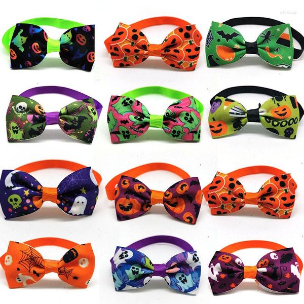 Köpek kıyafetleri 50/100pcs cadılar bayramı bowties tatil yay bağları küçük orta kravatlar köpekler evcil hayvan aksesuarları tımar malzemeleri