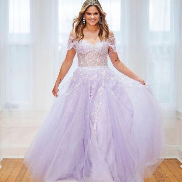 Abiti da festa Tulle viola con spalle scoperte Una linea Abito da sera Laurea formale Appliques a cuore Prom