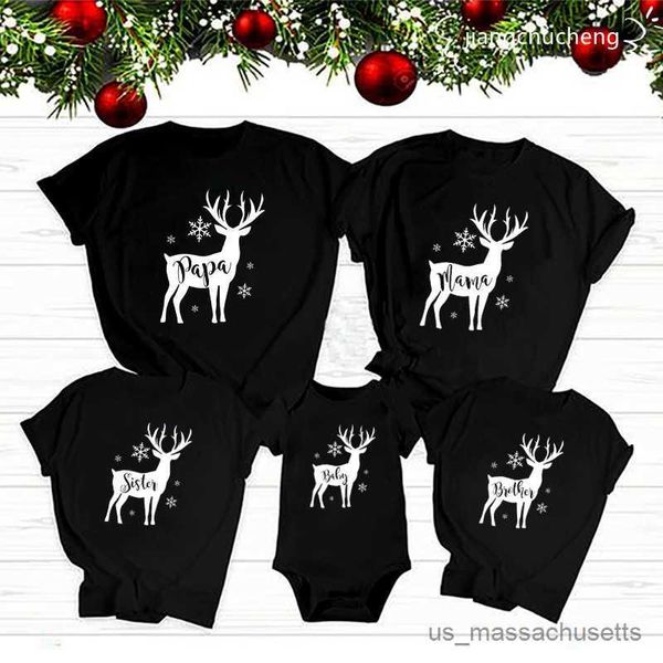 Abiti abbinati in famiglia Famiglia Matching Abbine Rendeer Stampa padre Data figlia figlio figlio Tshirt Baby Ganper Cotton Family Outfits R230810